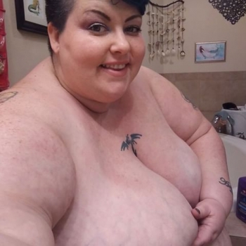 Few months ago i was in my hometown to attend my cousin's wedding. All family and relatives/cousins went to cabins for parties and cermony itself. There was so many big hot plump BBW/SSBBW and mostly 