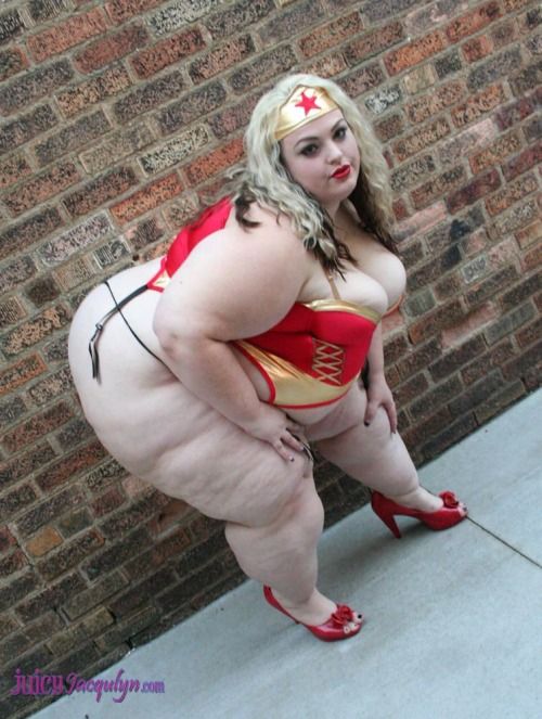 Chubby Girl Who Does Porn Cosplaying