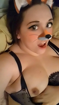 Sexy chubby fox 